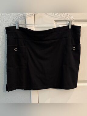 16W Rafaella Black Skort